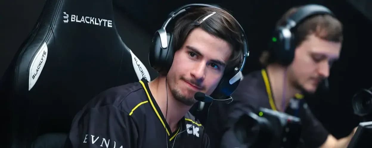 flameZ: "We have five great players, an excellent coaching staff, and a fantastic club. Right now, we're going through a tough period"