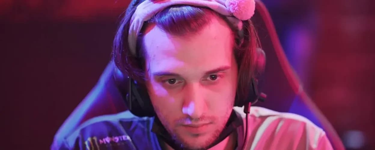 Arteezy Compares Pure to Yatoro and Assesses His Talent
